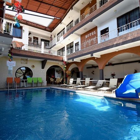 אישטפאן דה לה סאל Hotel Yara מראה חיצוני תמונה
