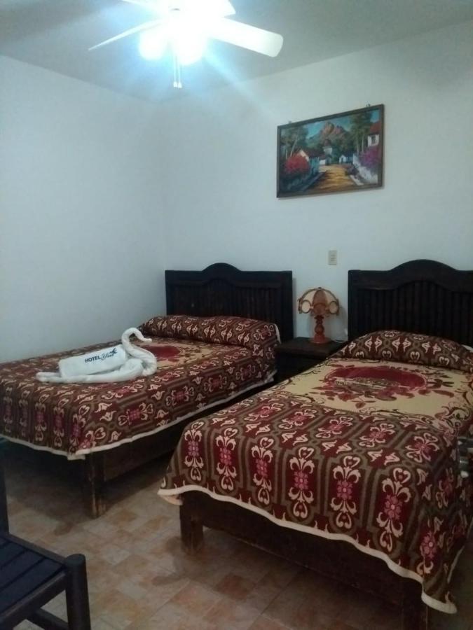 אישטפאן דה לה סאל Hotel Yara מראה חיצוני תמונה