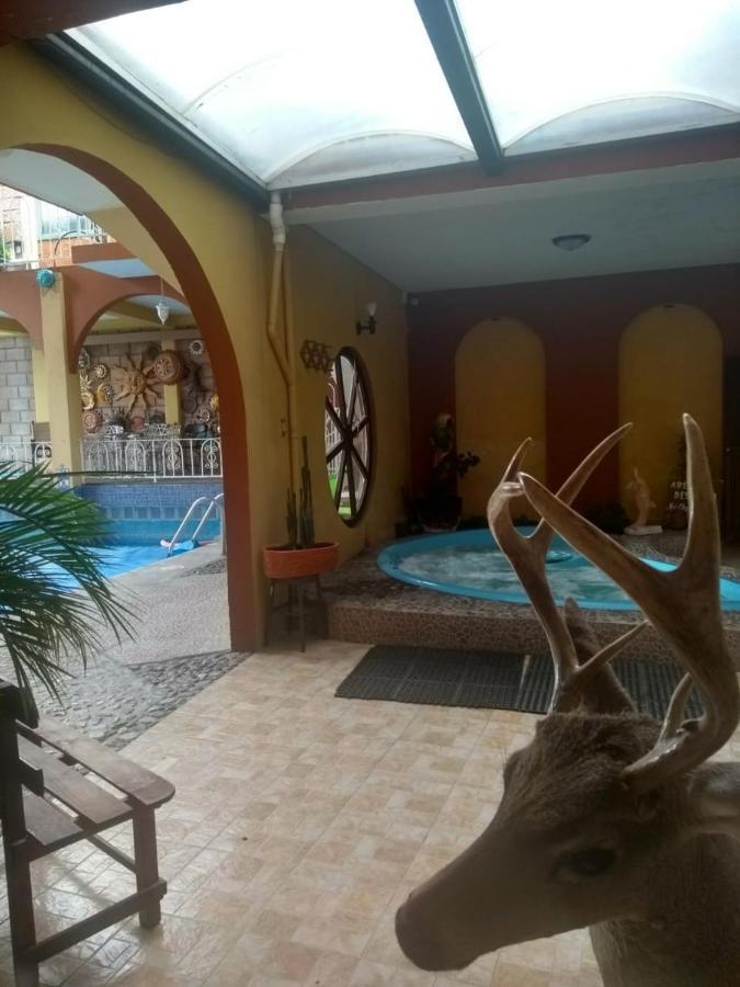אישטפאן דה לה סאל Hotel Yara מראה חיצוני תמונה