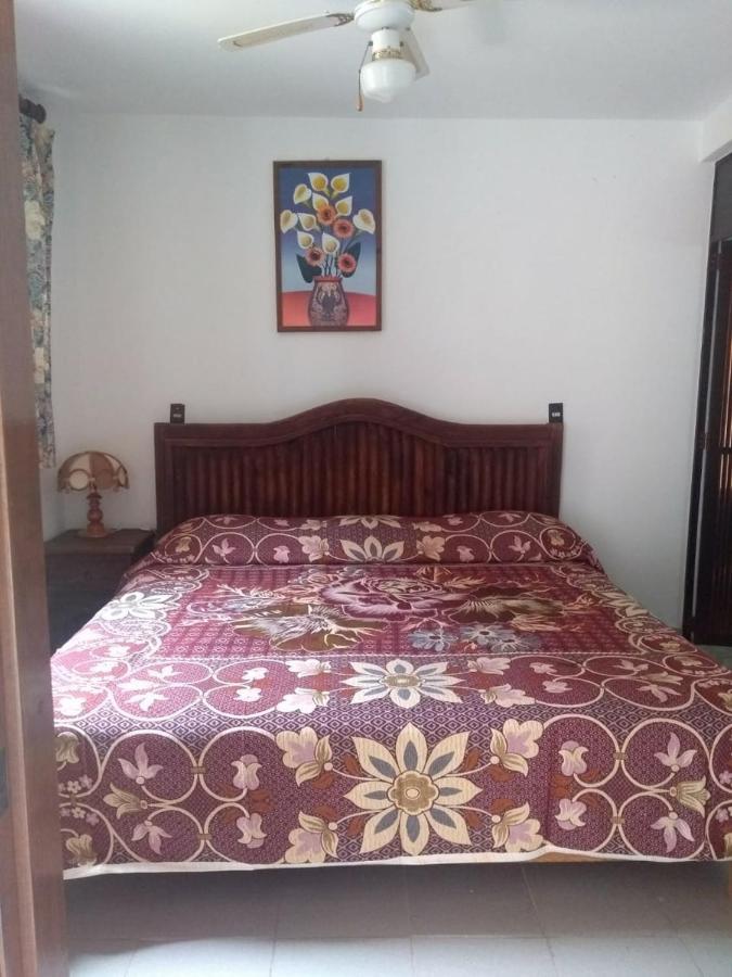 אישטפאן דה לה סאל Hotel Yara מראה חיצוני תמונה