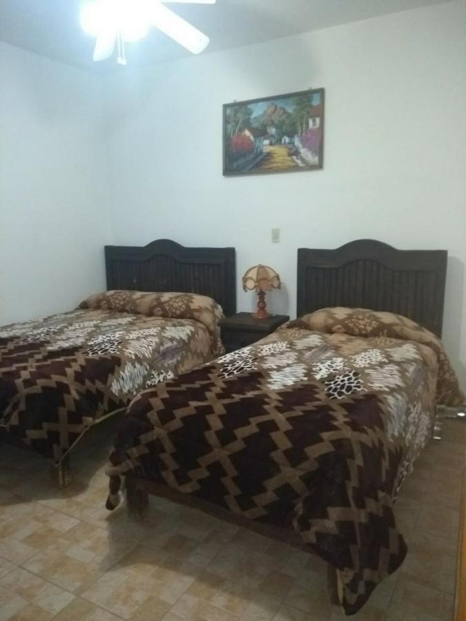 אישטפאן דה לה סאל Hotel Yara מראה חיצוני תמונה