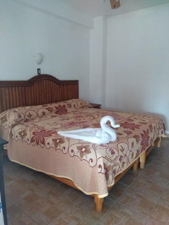 אישטפאן דה לה סאל Hotel Yara מראה חיצוני תמונה