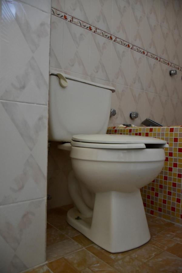 אישטפאן דה לה סאל Hotel Yara מראה חיצוני תמונה