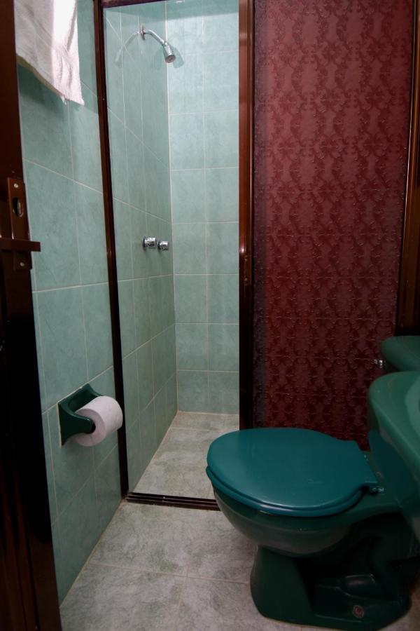 אישטפאן דה לה סאל Hotel Yara מראה חיצוני תמונה