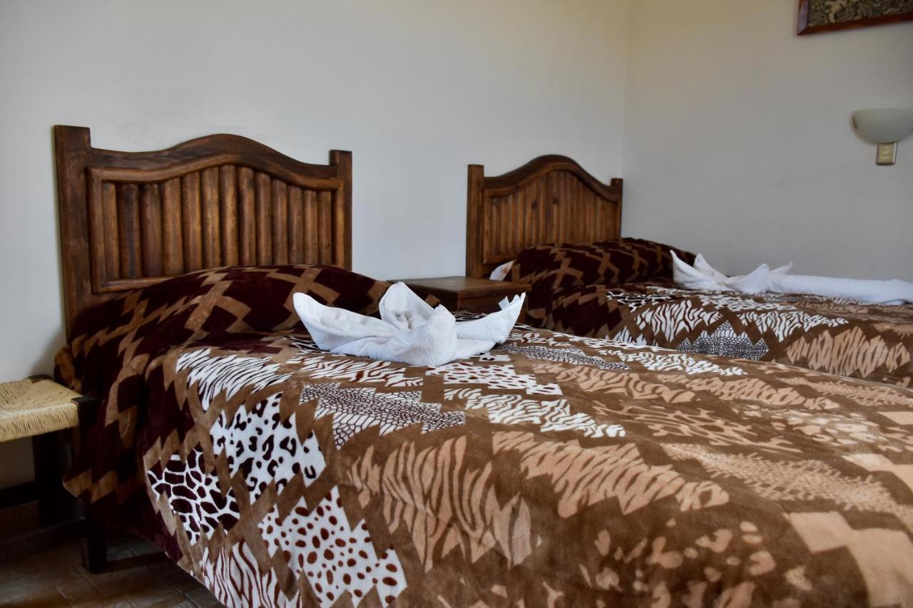 אישטפאן דה לה סאל Hotel Yara מראה חיצוני תמונה