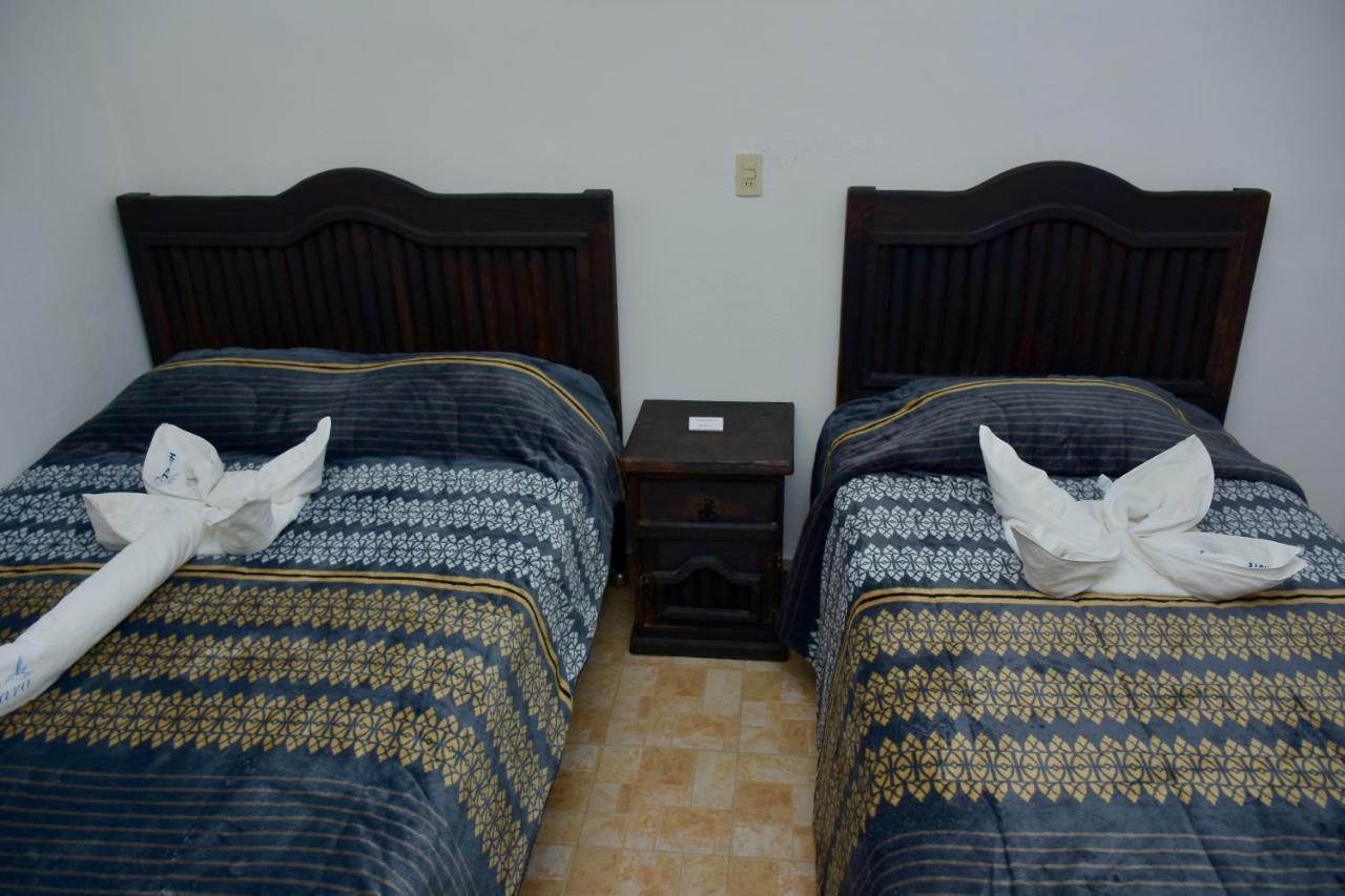 אישטפאן דה לה סאל Hotel Yara מראה חיצוני תמונה