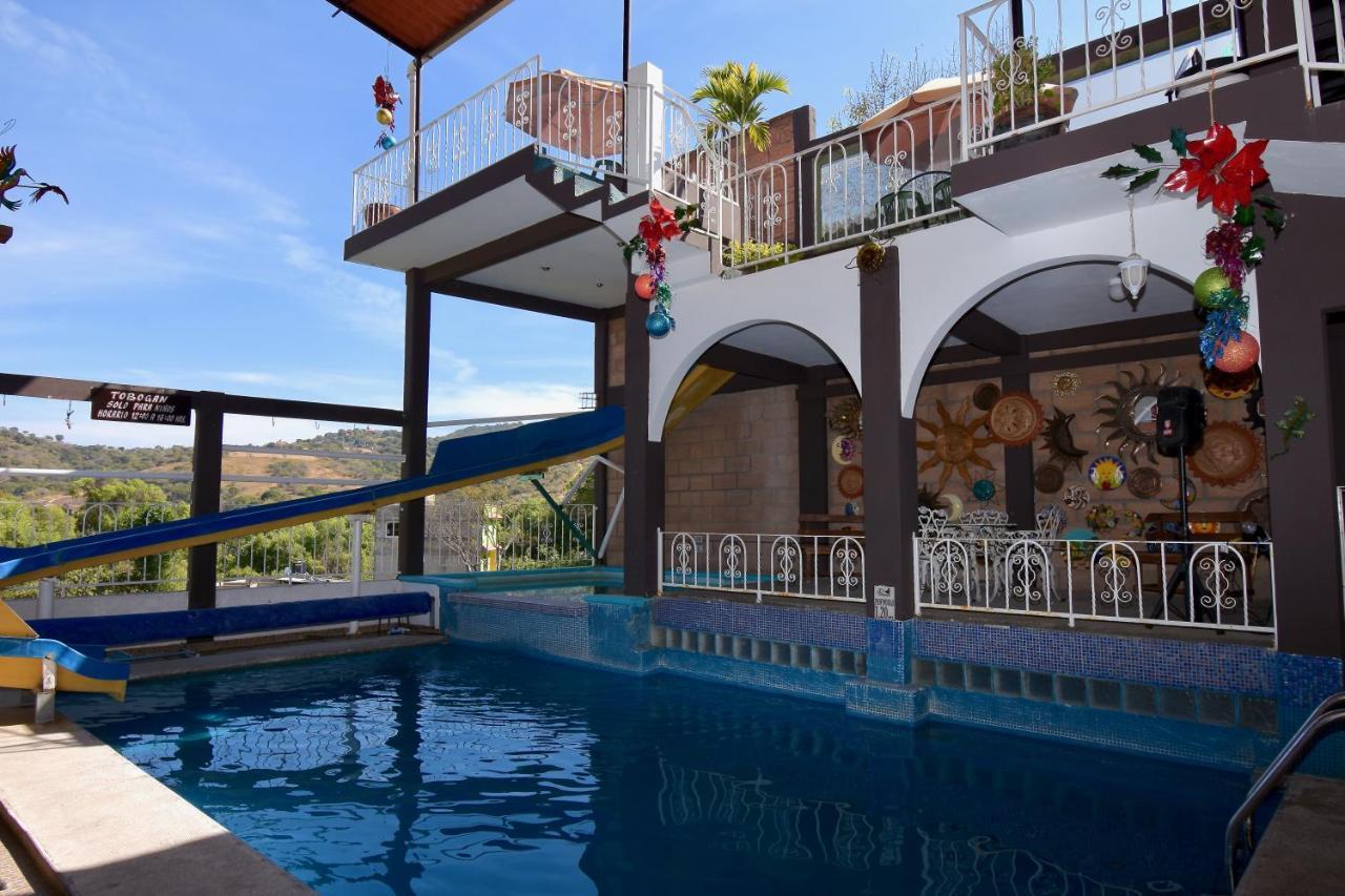 אישטפאן דה לה סאל Hotel Yara מראה חיצוני תמונה